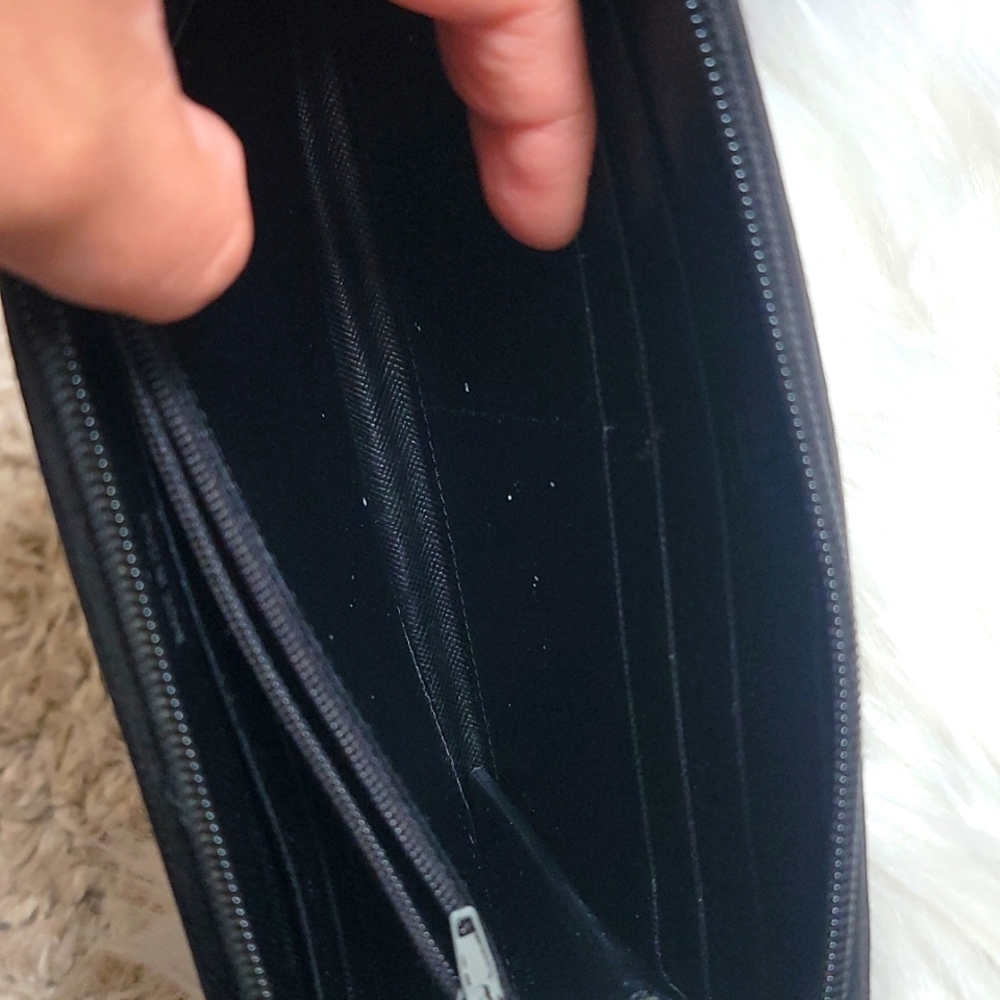 PRADA Wallet - Picture 10 of 16